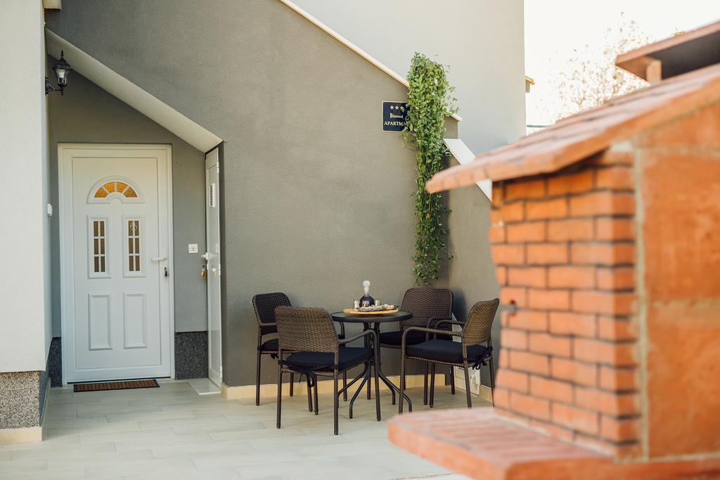Apartments Essentia Podstrana Exterior foto